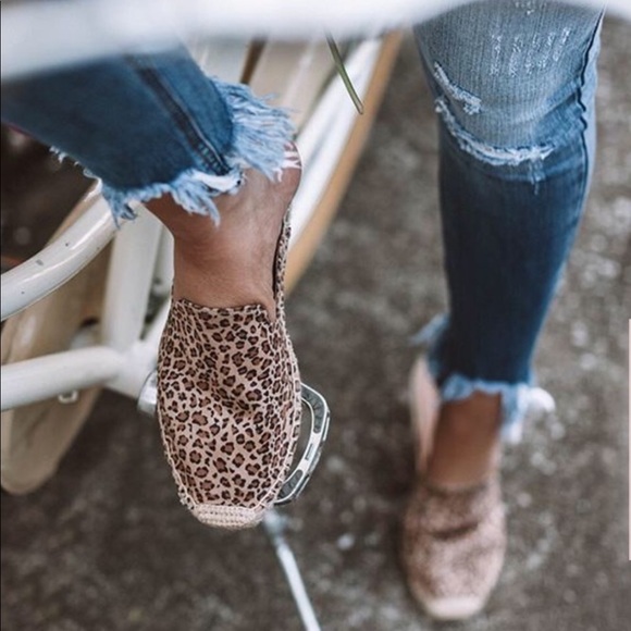 Shoes - NEW! Leopard Print Flatform Espadrille Mules